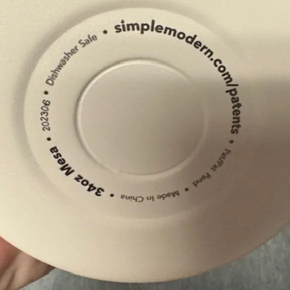 Stanley Flip Straw 30oz and Simple Modern Mesa 34oz - BUNDLE - Picture 10 of 10